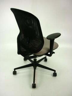 Vitra Medapal mushroomblack mesh task chairs with arms