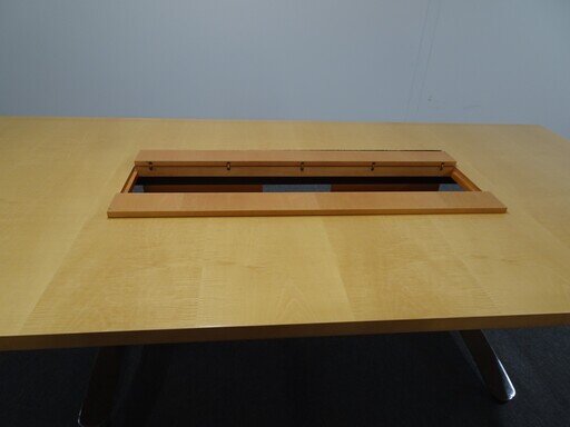 2400w mm Maple Veneer Flip Top Table