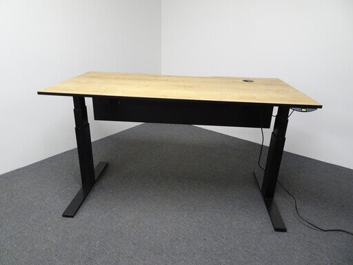 1600w mm Techo Electric Desk with Oak Top