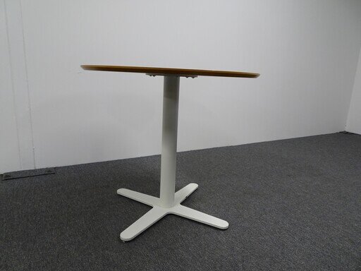 800dia mm Circular Table with White Top