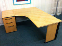 additional images for Steelcase maple veneer executive desks