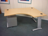 additional images for 1600mm Verco Visual beech radial desk