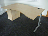 additional images for Senator Jigsaw maple 1600 x 1000/800mm double wave desks (CE)
