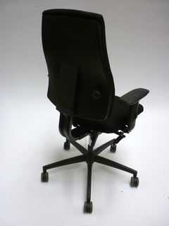 Interstuhl Goal black task chair with full spec