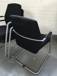 Black Connection Function meeting chair with arms CE