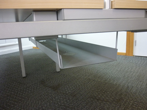 additional images for 1600w x 800d mm Verco Oblique Visual bench desking