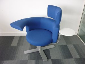 additional images for Kinnarps Drabert Hotspot breakout seating in blue