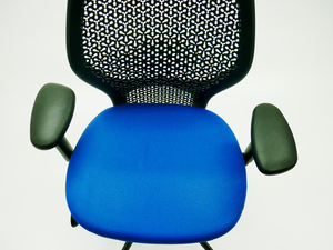 additional images for Orangebox ARA task chair with arms in red or green