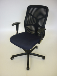 additional images for Dark blue fabric/black mesh task chairs, WAS £120 NOW