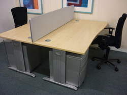 additional images for Beamtec 1800 x 900/800mm maple wave desks